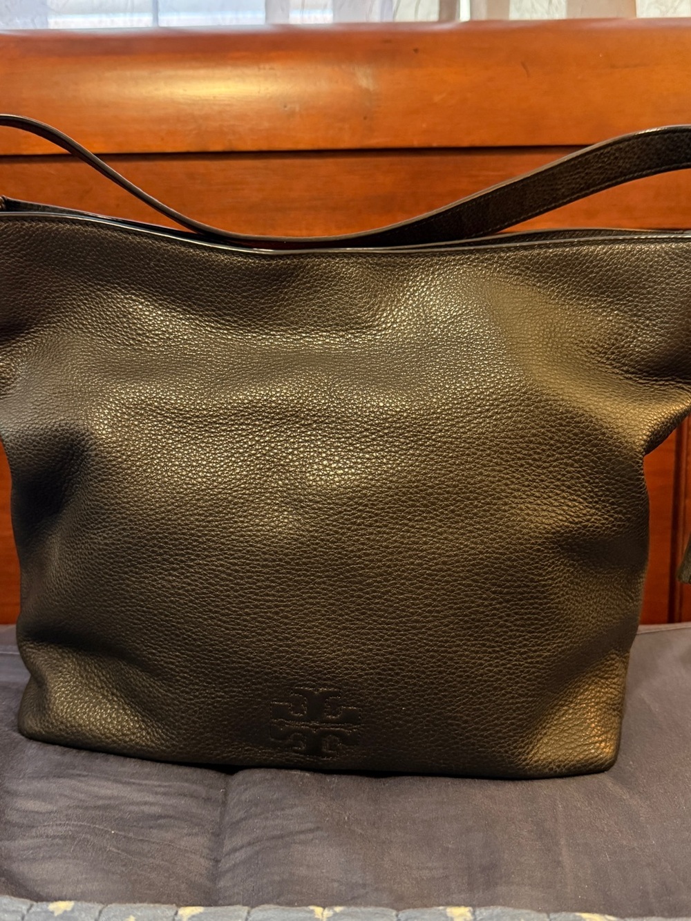 Tory Burch Thea Collection, in a Pebbled BLACK Leather in NWOT shoulder bag